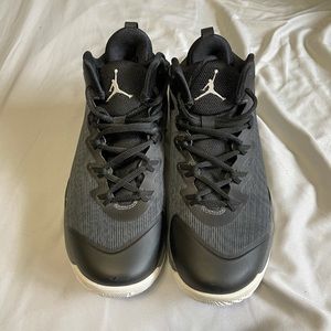 Air Jordan Basketball shoes/runners